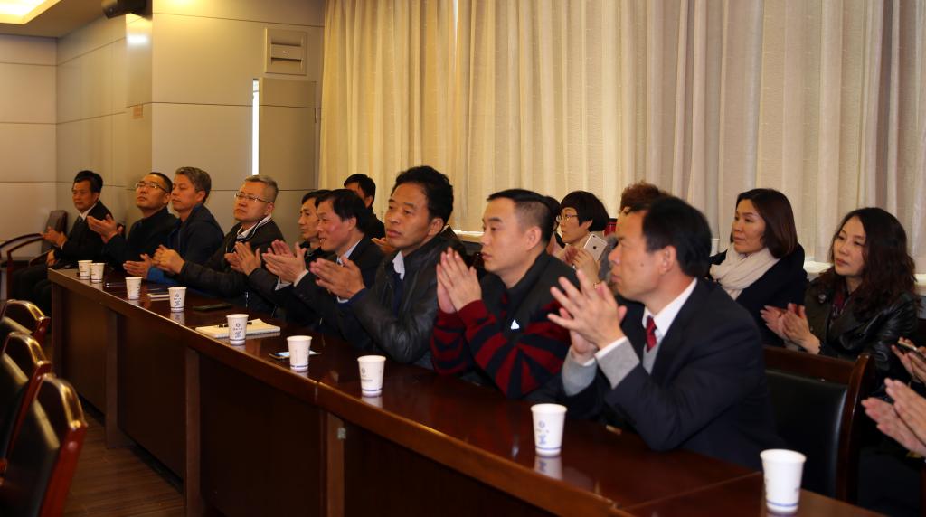 11个地市校友分会的60余位校友代表齐聚母校,共叙情谊