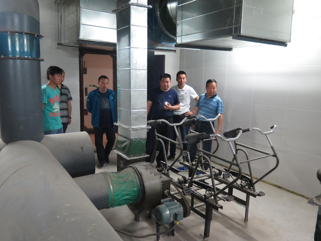 专家组实地查验了地下一层人防工程