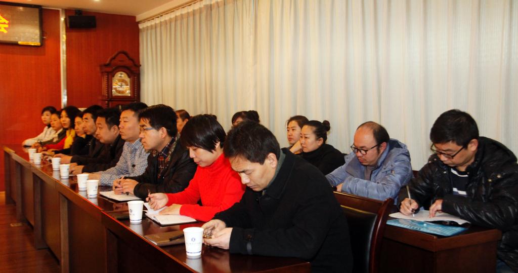 各二级学院党总支书记、学工办主任、学生处相关工作人员和学生代表60余人参加会议