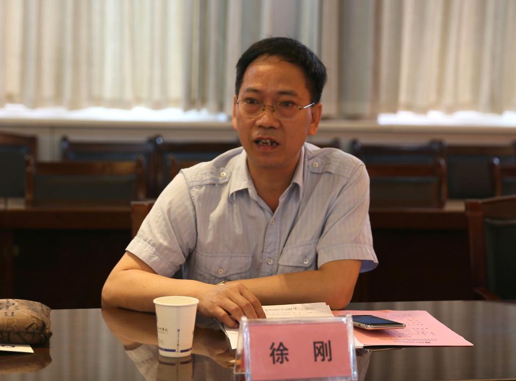 高等教育出版社高职出版事业部主任徐刚讲话