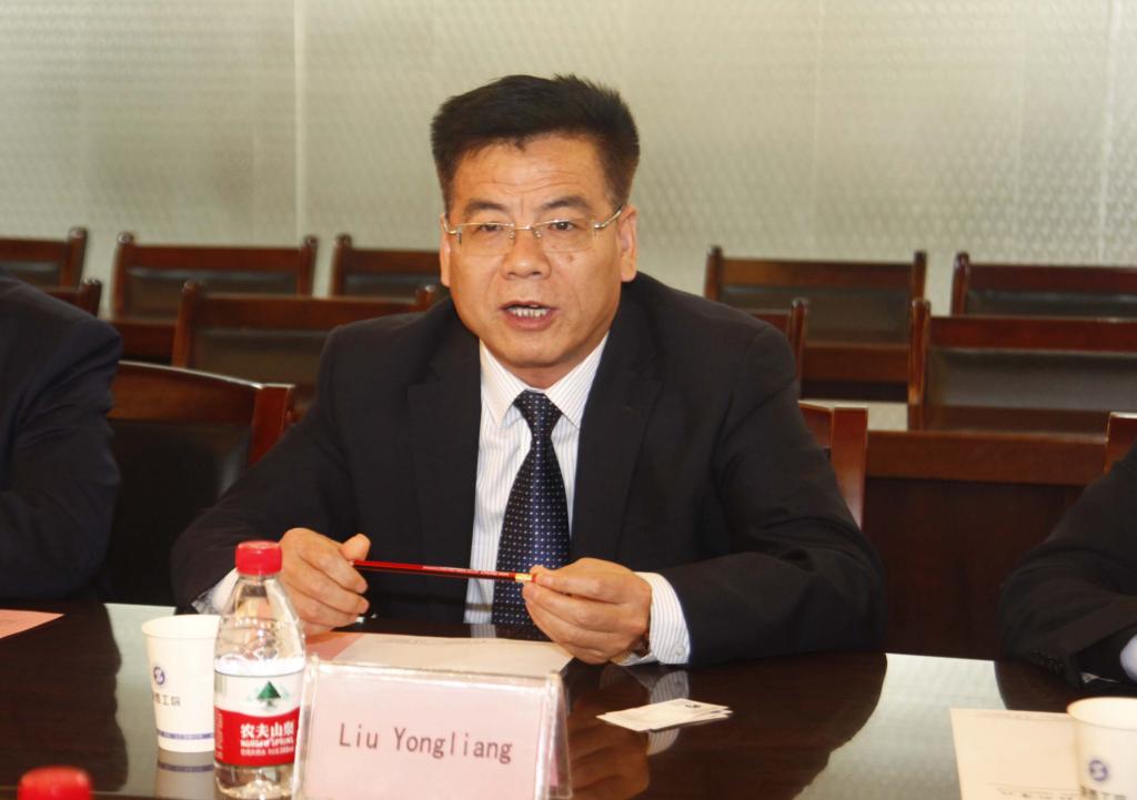 党委副书记、副院长刘永亮致辞