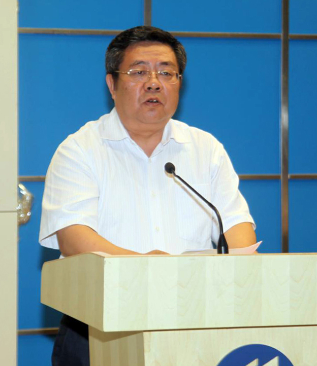 党委书记邓志辉致辞