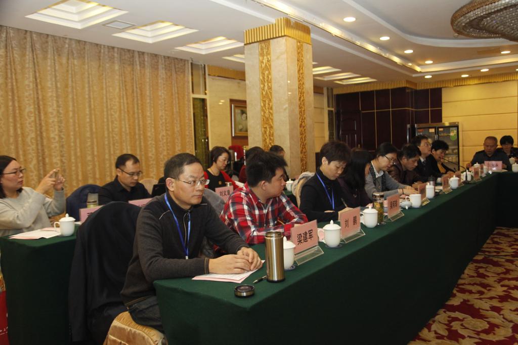 全国各高职院校的50余名委员参加会议