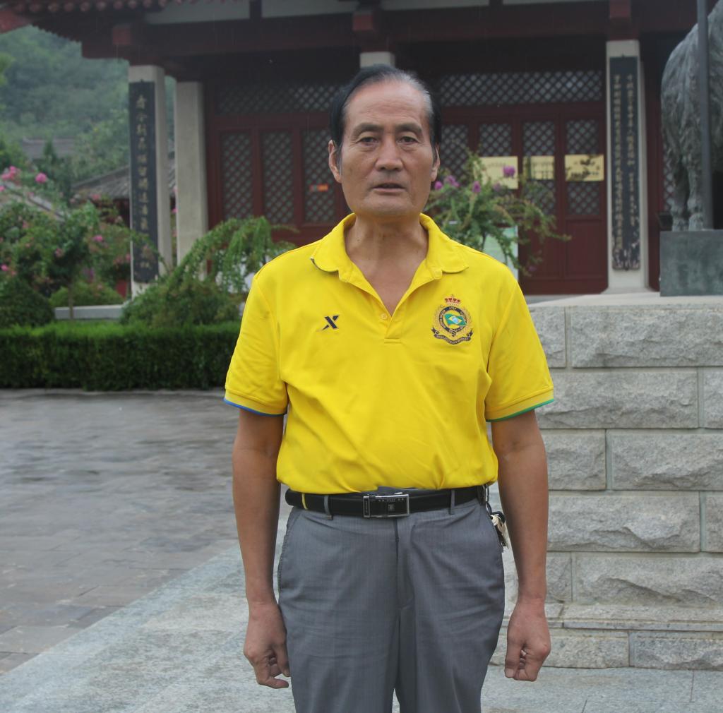 办公室主任戴世宗