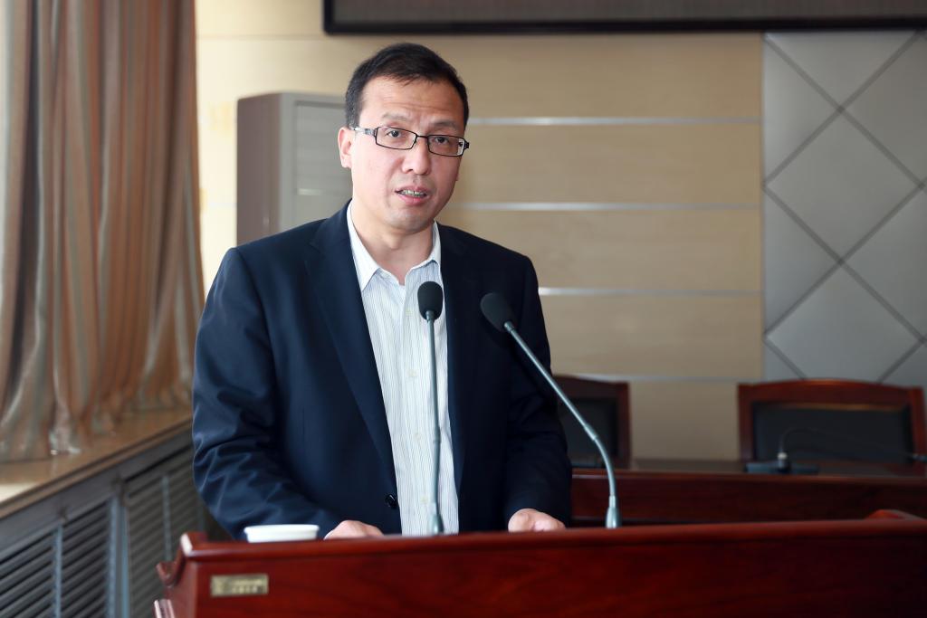 副院长杨卫军述职
