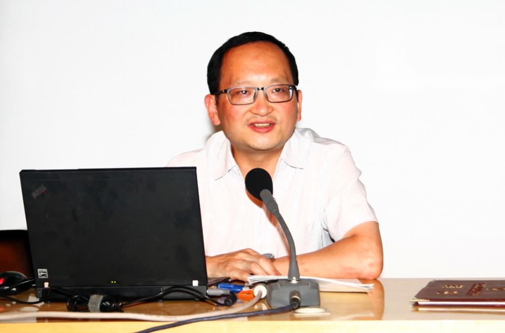 技能大师曹晶围绕“技能成就梦想”与师生分享