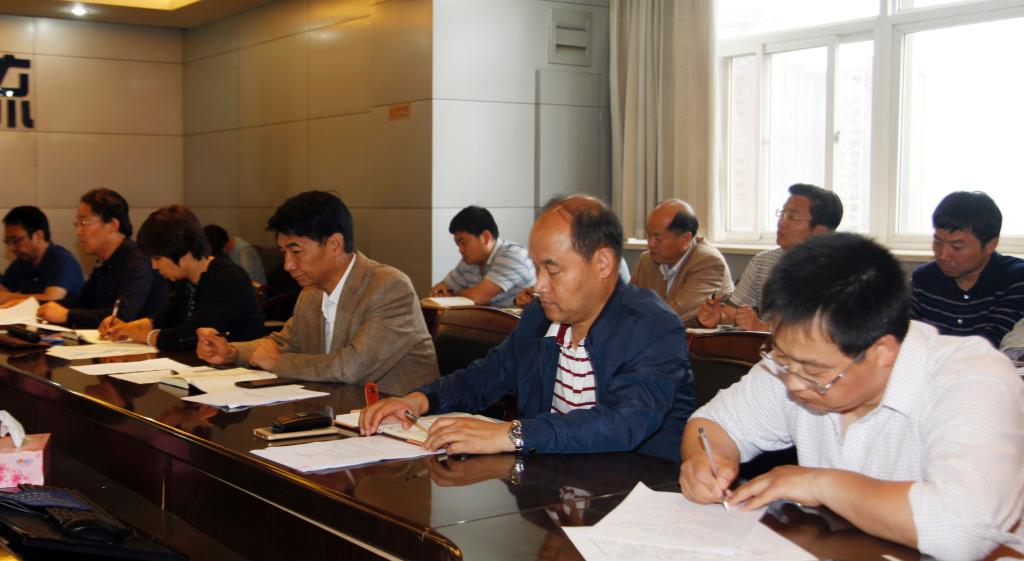 党委中心组成员、处级单位负责同志参加学习